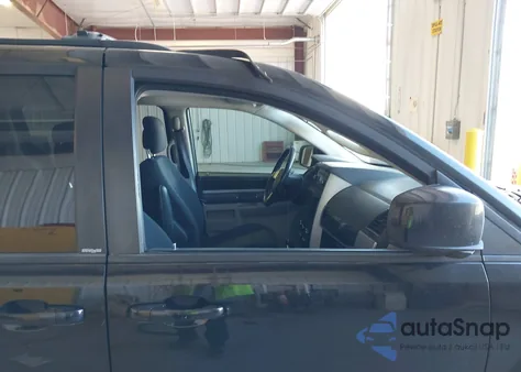 2010 Dodge Grand Caravan Sxt from USA, damaged, VIN 2D4RN5D13AR406213